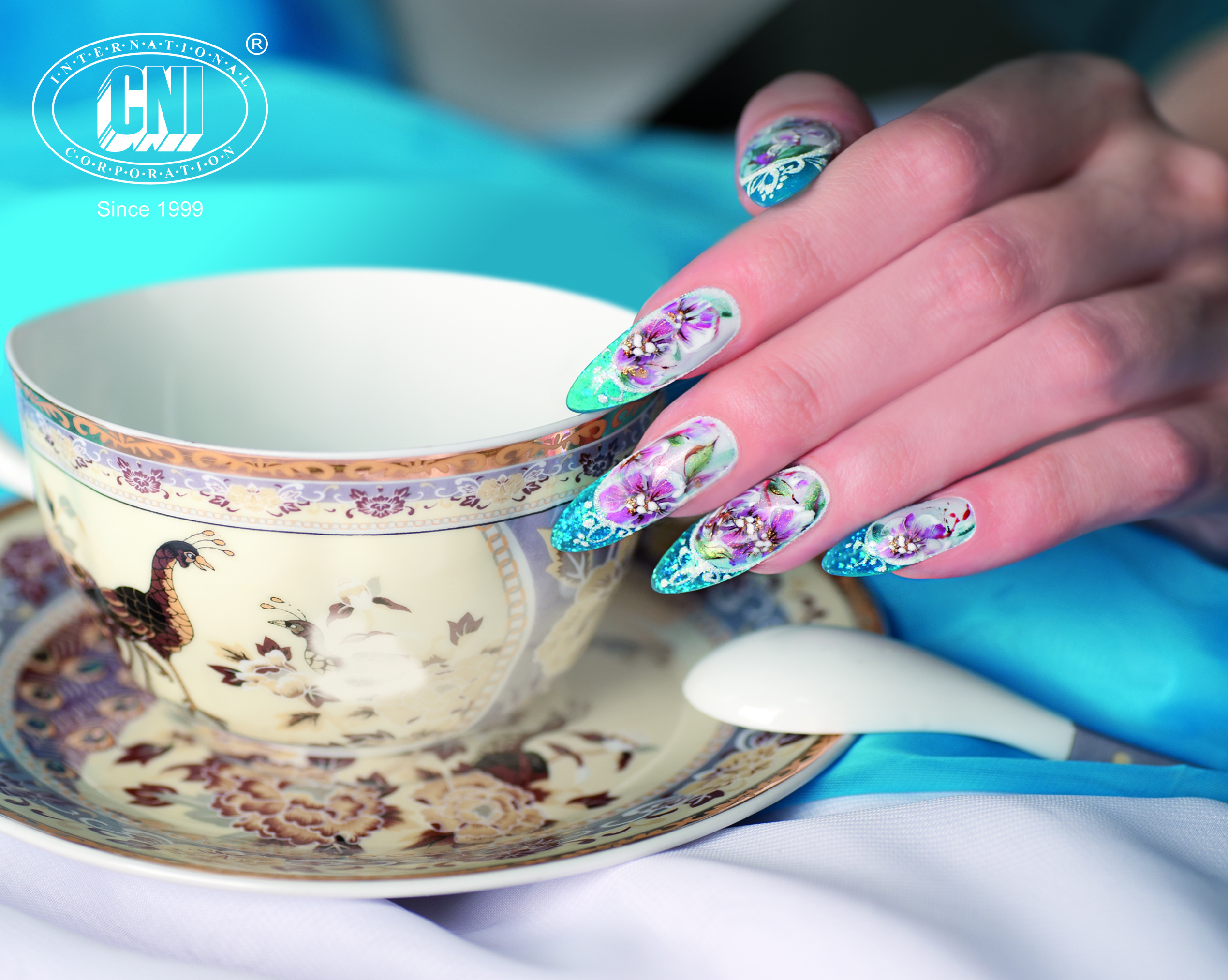 CNI Nail-Art-Technik Chinesisches Porzellan by Elena Morozova CNI, CNI Nail-Art-Technik, Nail-Art, Chinesisches Porzellan, Elena Morozova, Floristik, Naildesign, Nailtrends, Nail-Trends